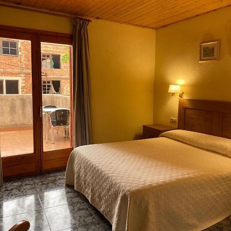 Hotel Rural Cal Amadeu Vilanova de Escornalbou Exteriör bild