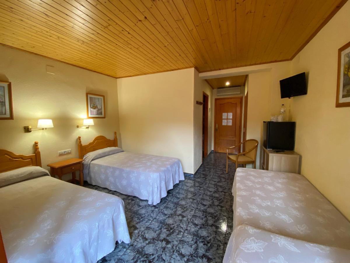 Hotel Rural Cal Amadeu Vilanova de Escornalbou Exteriör bild